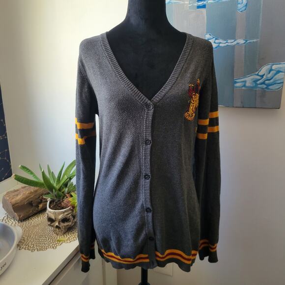Harry Potter Gryffindor Sweater – Hot Topic Size L - Picture 1 of 9